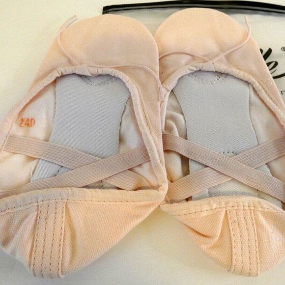 Stelle Women Ballet Dance Shoe Yoga Pink Slippers 6MB Leather Tie Non-Skid NWT - Picture 1 of 7